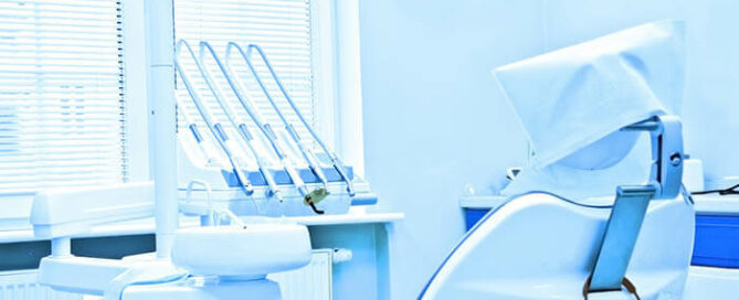 Desinfección de una clínica dental de materiales no críticos