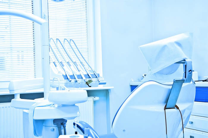 Desinfección de una clínica dental de materiales no críticos